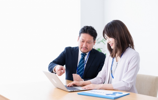 新人を指導する上司