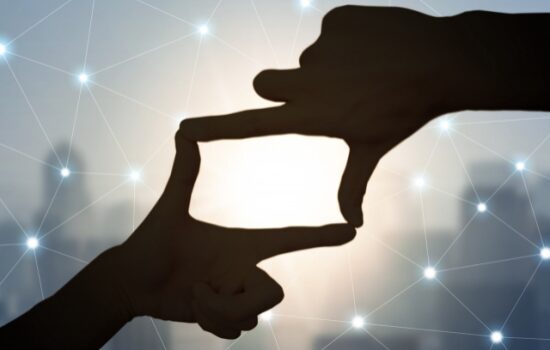 フレームを示す手