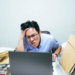 仕事が多くて困っている上司