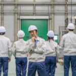 悩む管理職